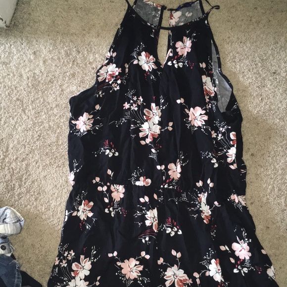 Romper - Picture 1 of 5